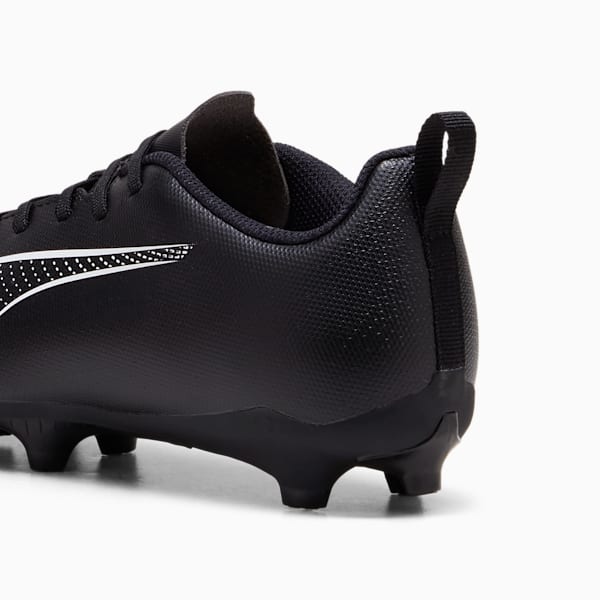 Chaussures de soccer à crampons pour terrain dur/terrain artificiel ULTRA 5 PLAY pour enfants, PUMA Black-PUMA White, extralarge
